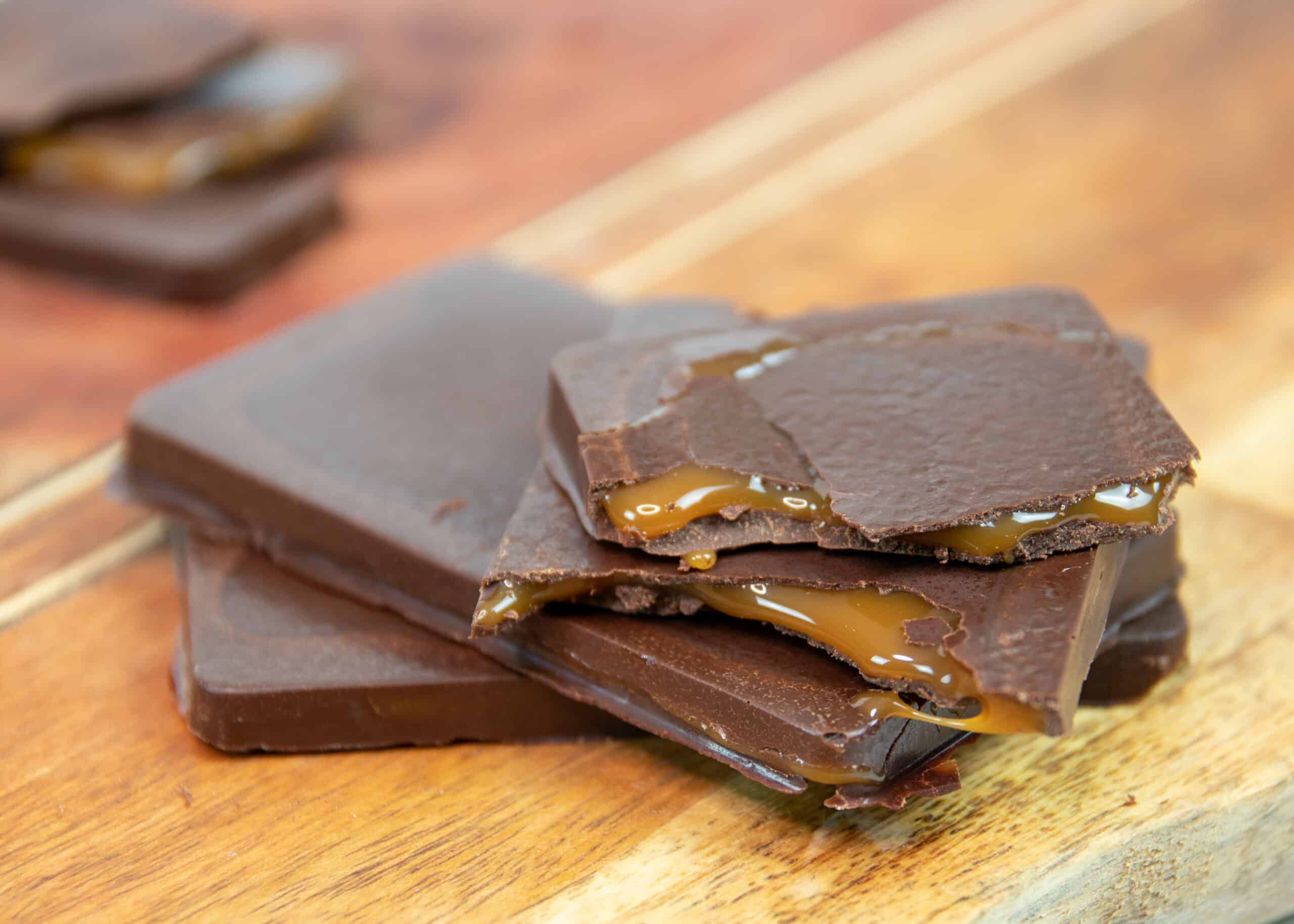 Keto Chocolate Caramel Bars Recipe